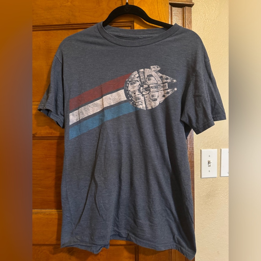 Star Wars Millennium Falcon Incredibly Soft T-Shirt Size Medium